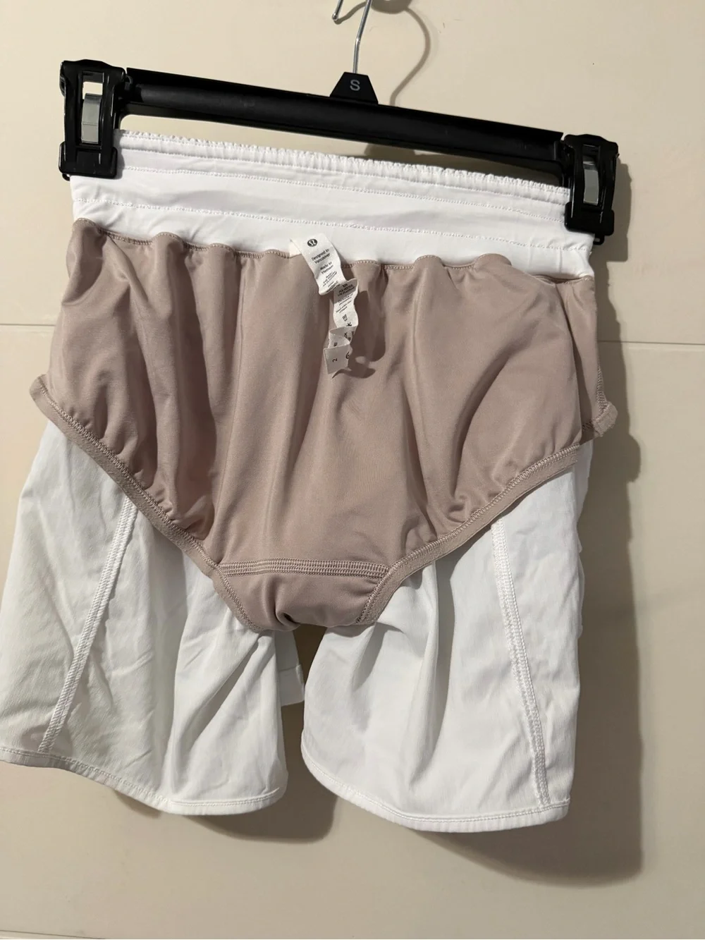 lululemon athletica White Women's Athletic Shorts with Elastic Waist Size 2
